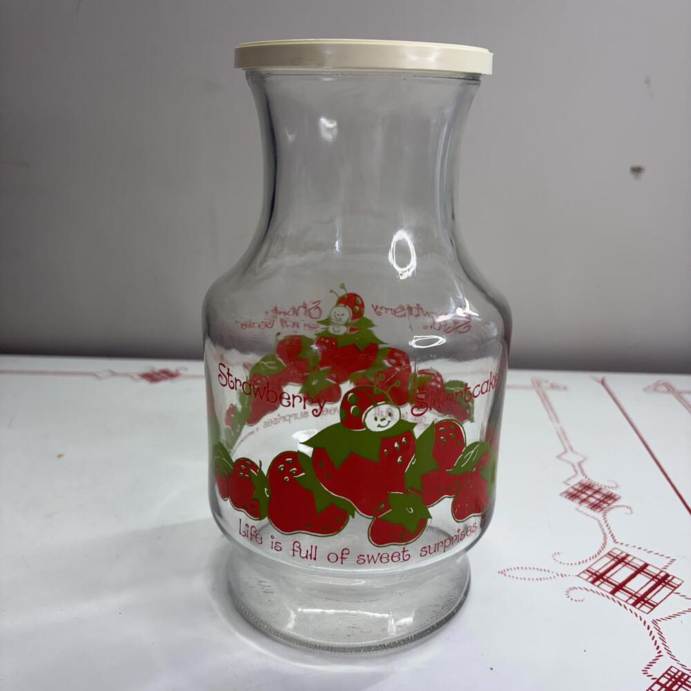 Strawberry Shortcake American Greetings juice carafe by Anchor Hocking vintage